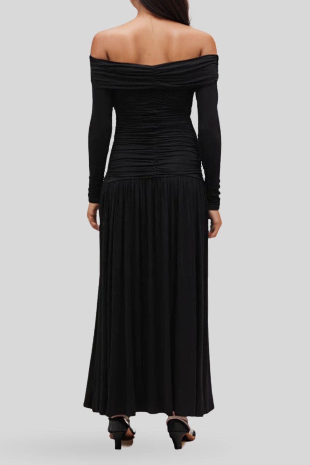 Minima Esenciales Loretta Ruched Maxi Dress